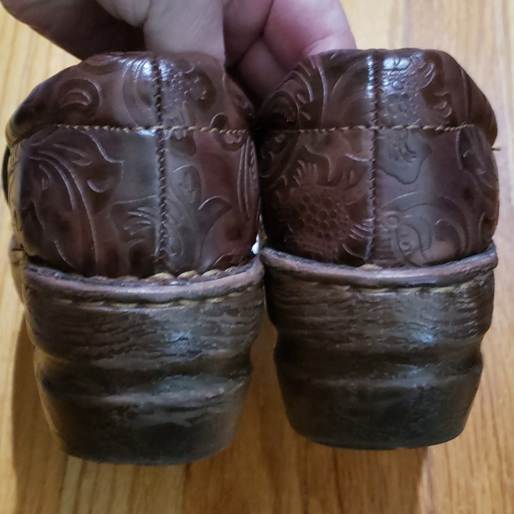 Clogs - Picture 7 of 7
